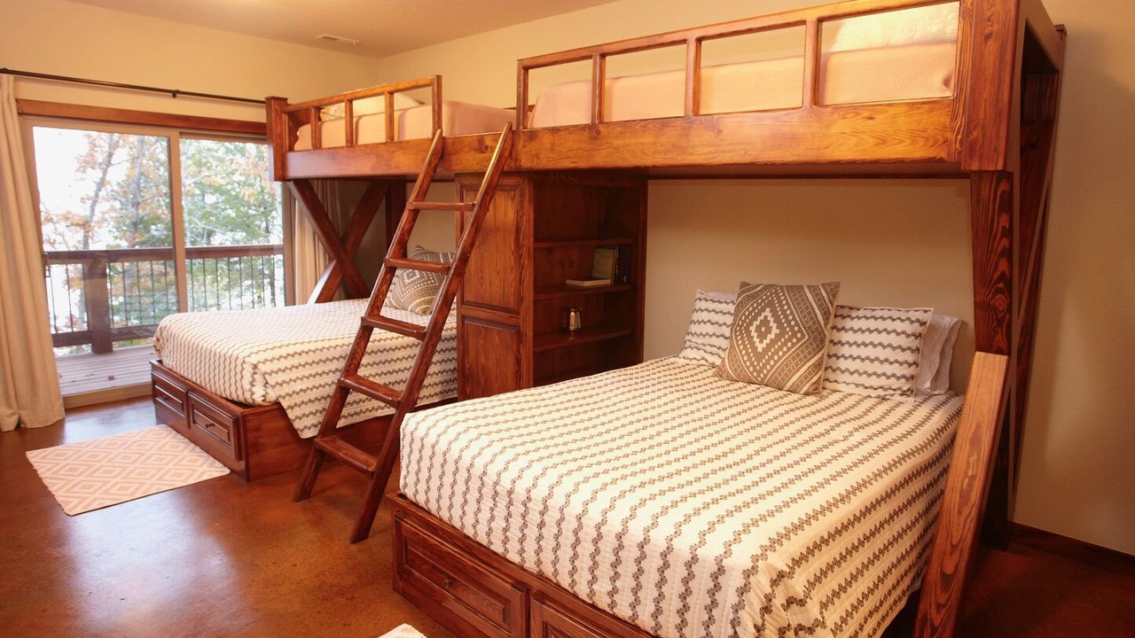 Photo of Bedroom in Sylvan Shores