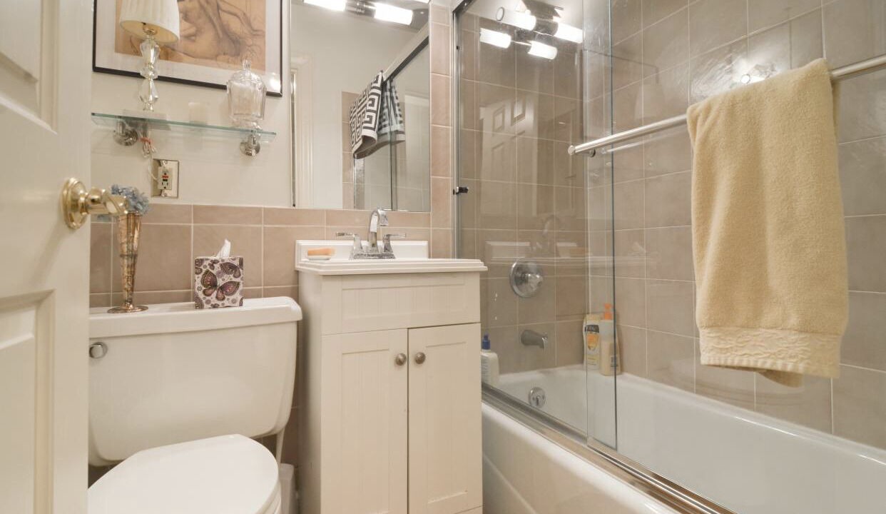 Photo of Others in Broadview