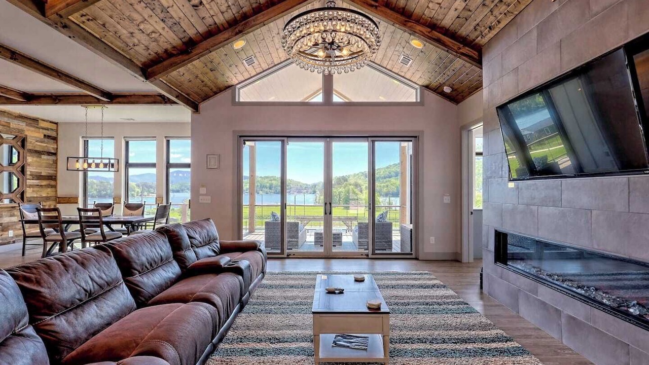 Photo of Livingroom in Young Harris