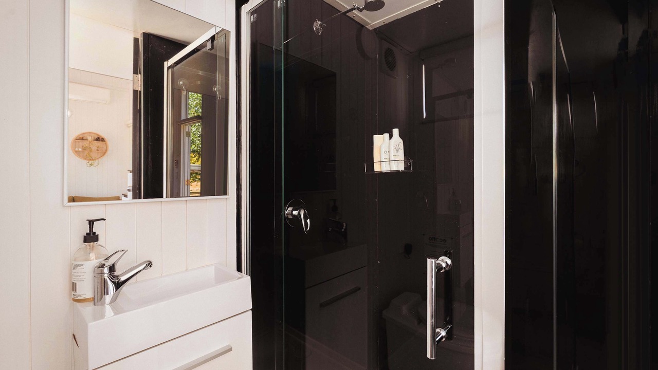 Photo of Bathroom in Korweinguboora