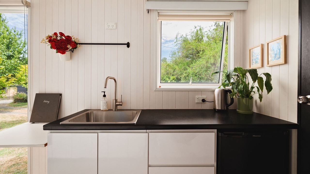 Photo of Kitchen in Korweinguboora