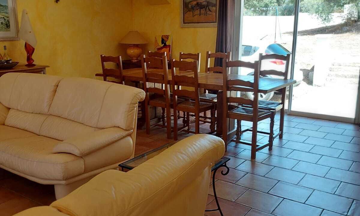 Photo of Livingroom in Serra-di-Ferro