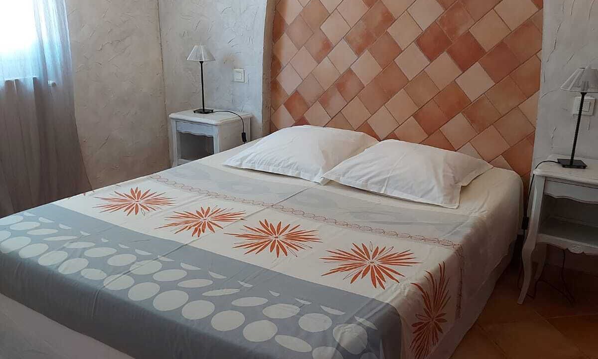 Photo of Bedroom in Serra-di-Ferro