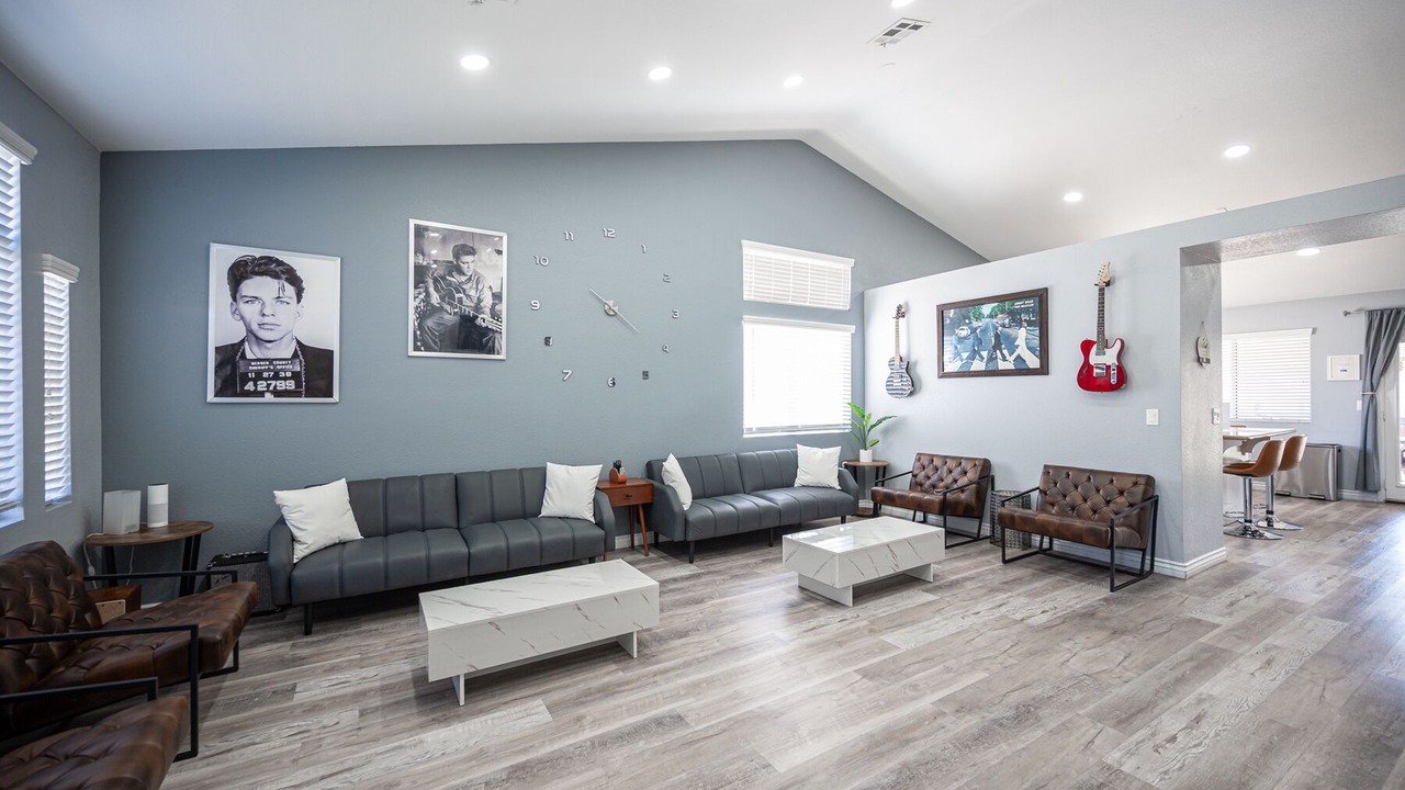 Photo of Livingroom in Green Valley