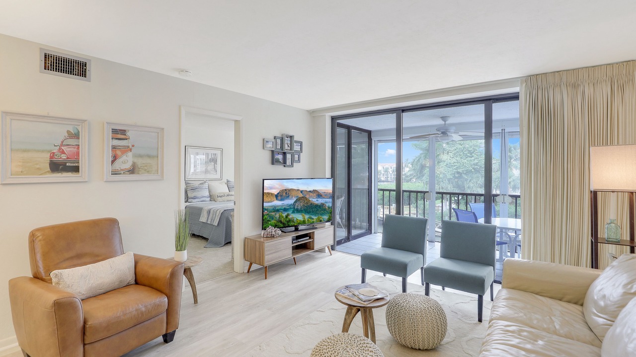 Photo of Bedroom in Vanderbilt Beach