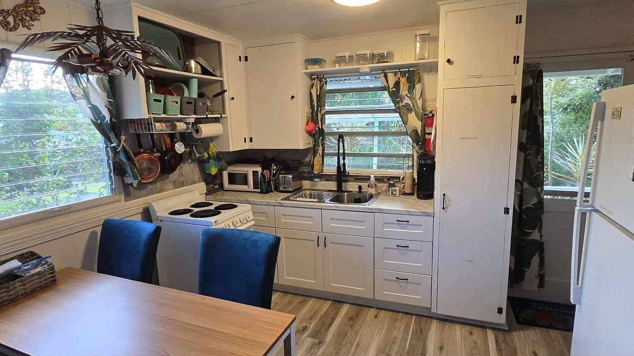 Photo of Kitchen in Nanawale Estates