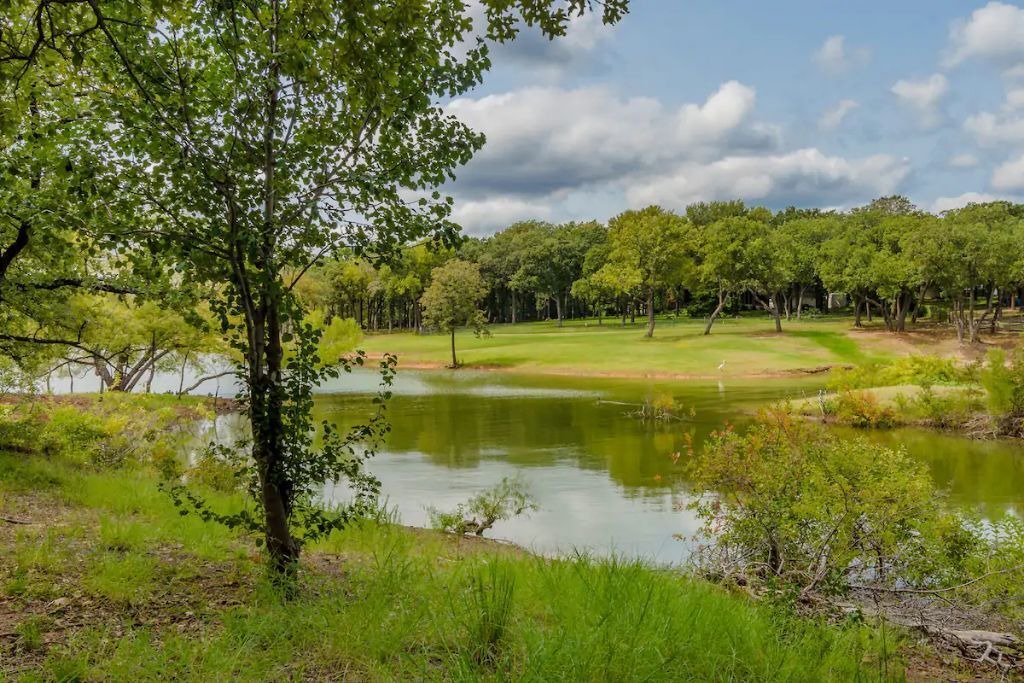 Photo of Others in Hickory Creek