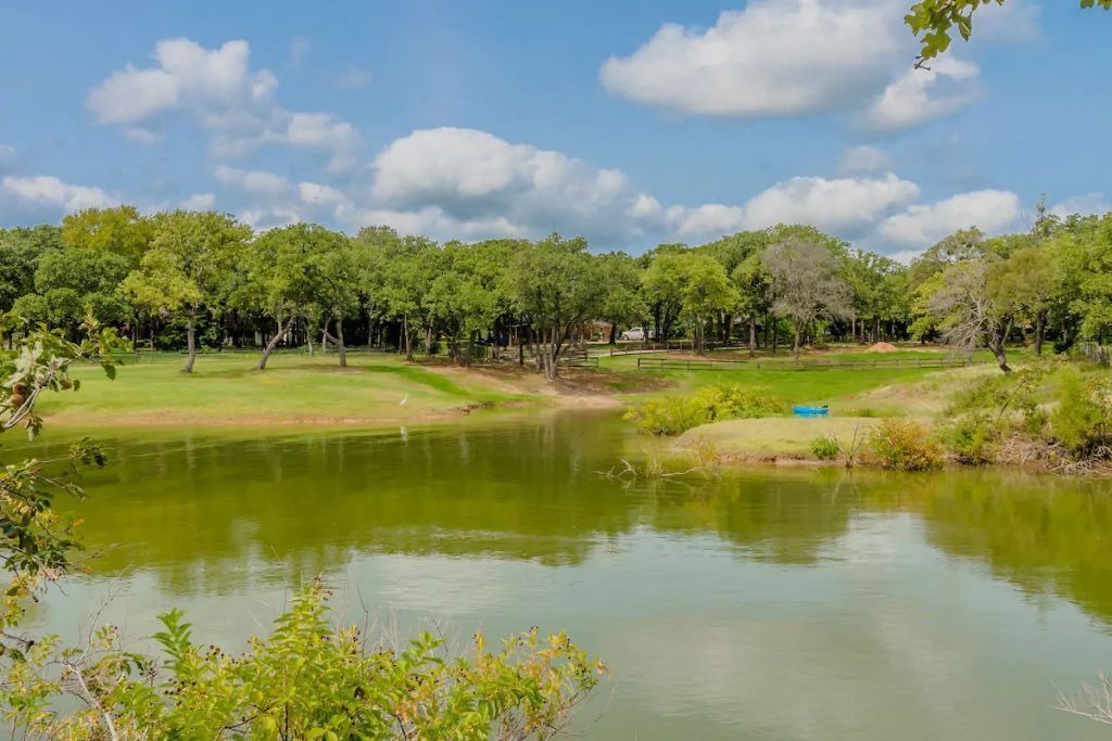 Photo of Others in Hickory Creek