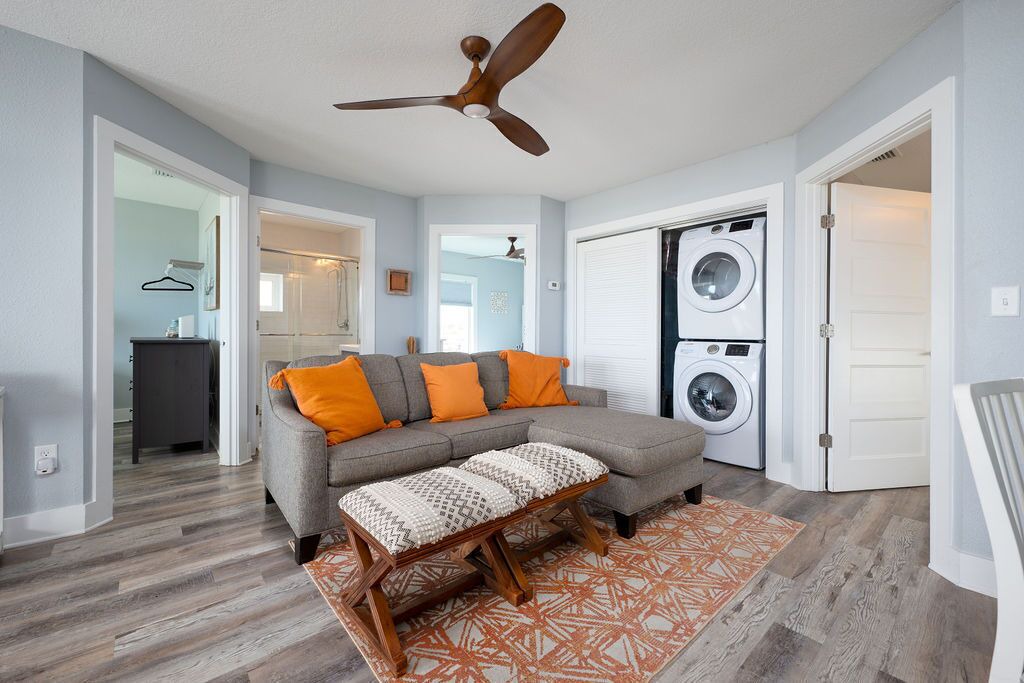 Photo of Livingroom in Jacksonville Beach