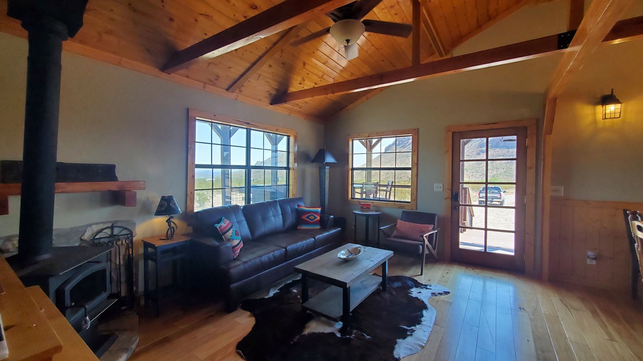 Photo of Livingroom in Brewster County