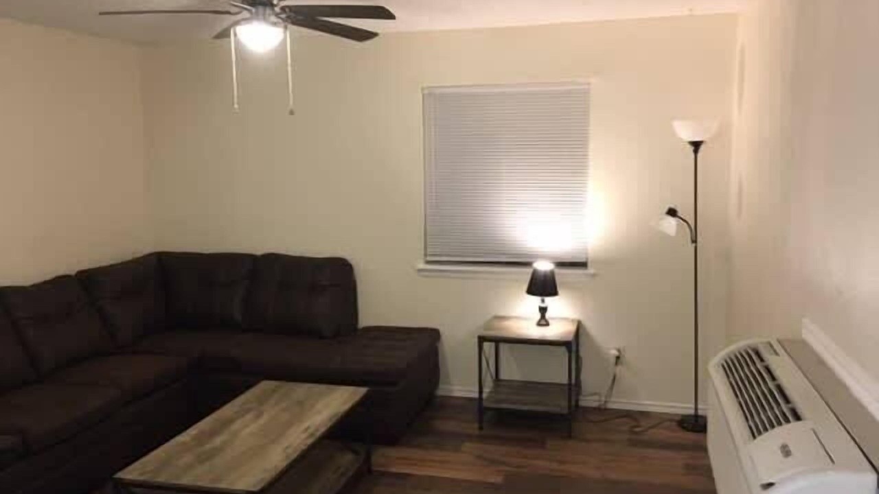 Photo of Livingroom in Lawton