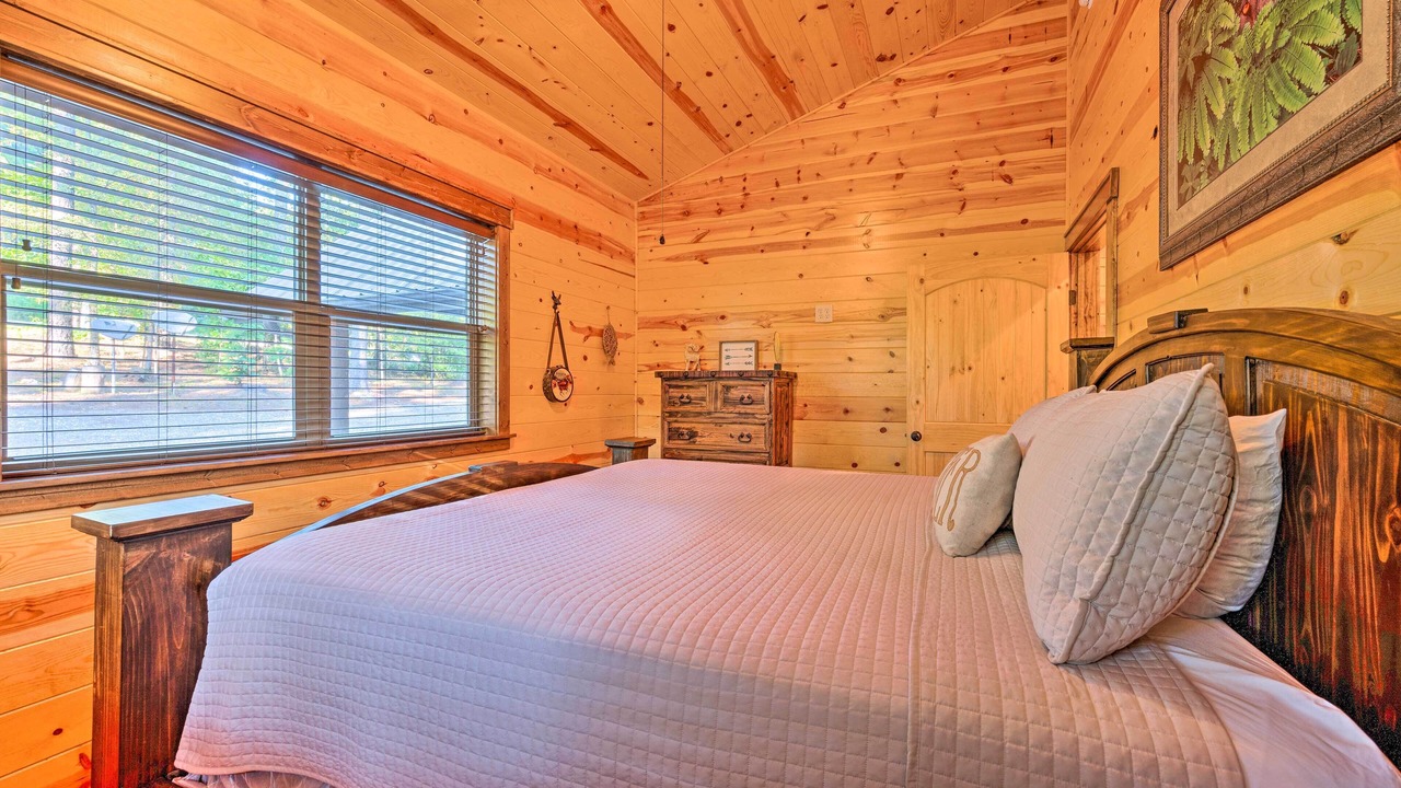Photo of Bedroom in Golden