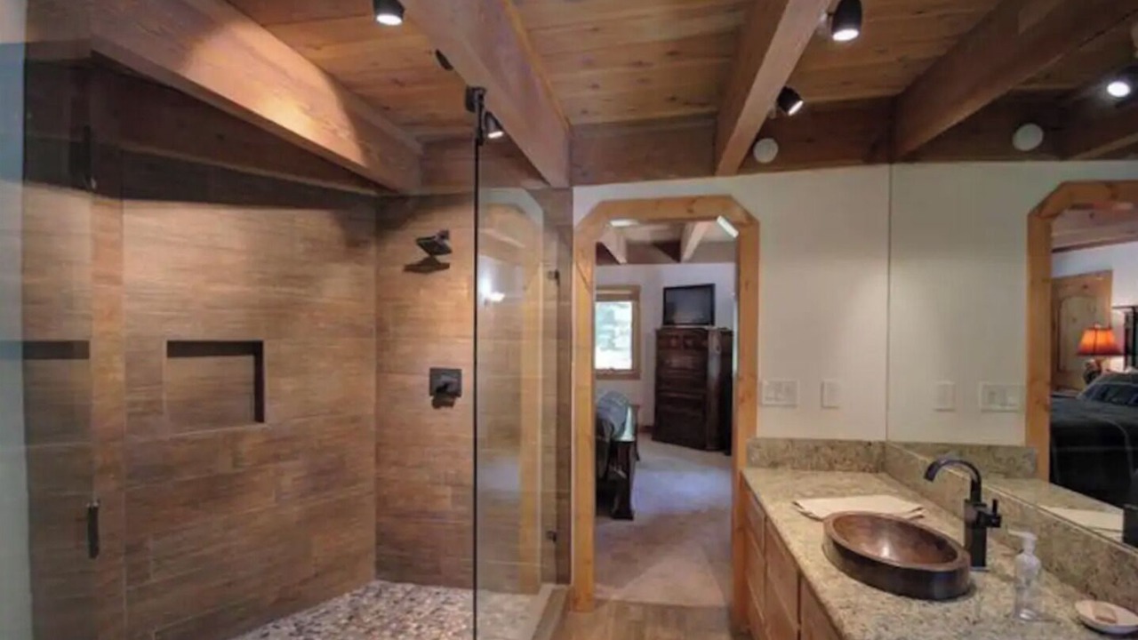 Photo of Bathroom in Sunnyside