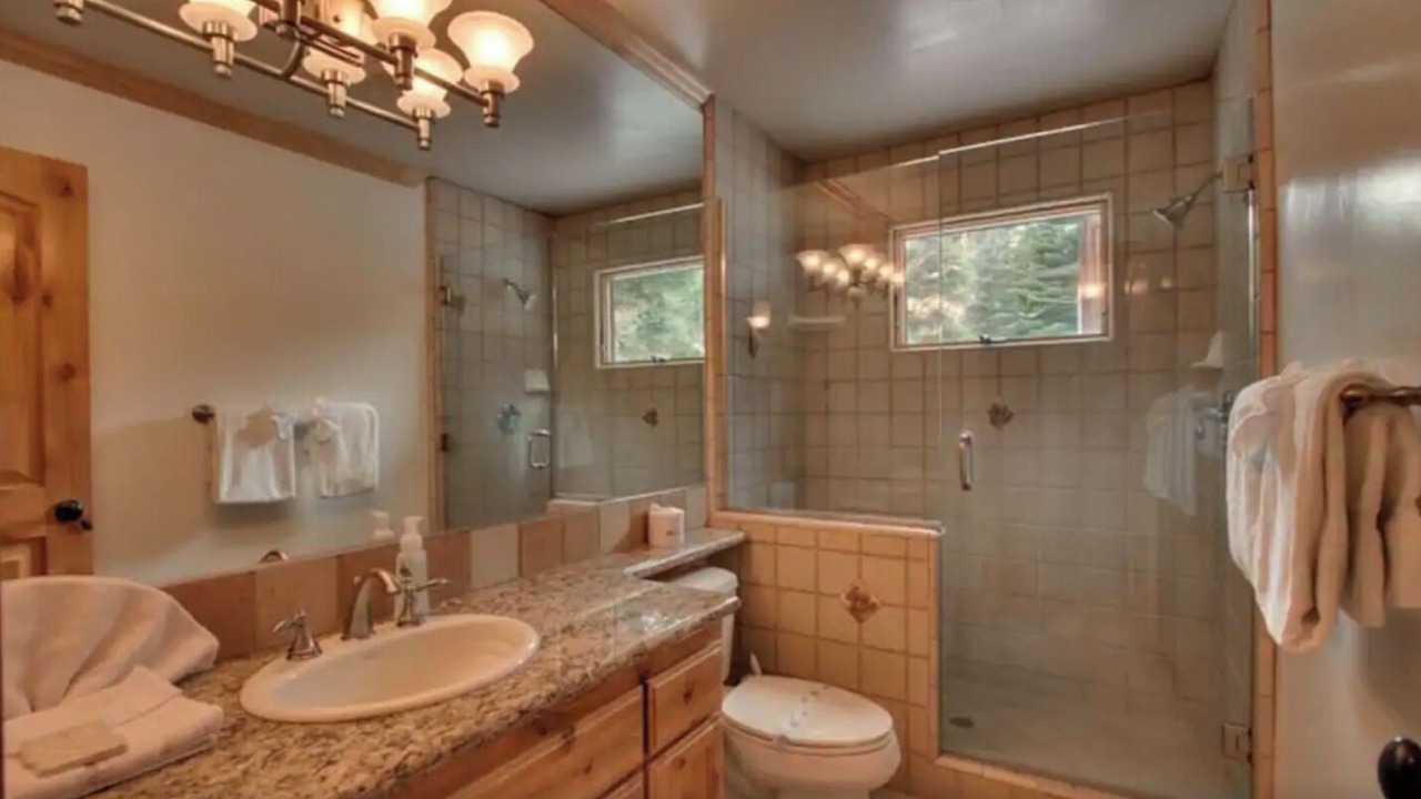 Photo of Bathroom in Sunnyside