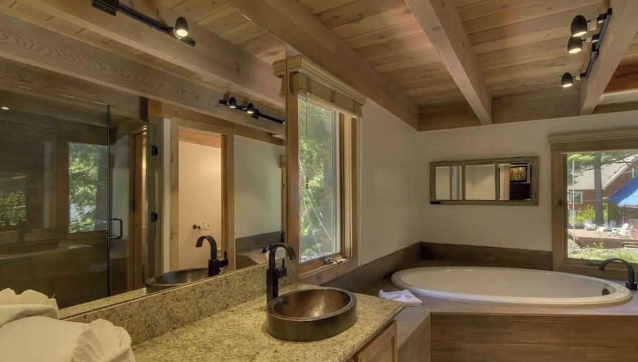 Photo of Bathroom in Sunnyside