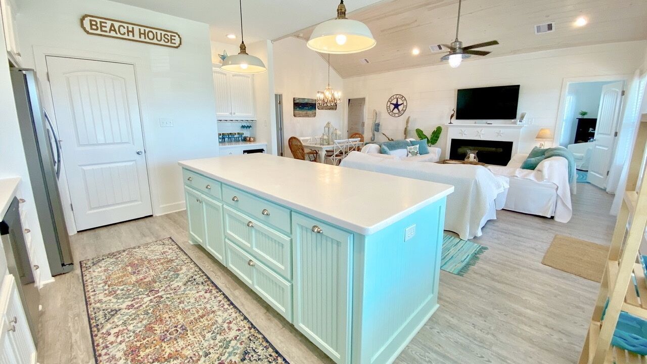 Photo of Bedroom in Crystal Beach