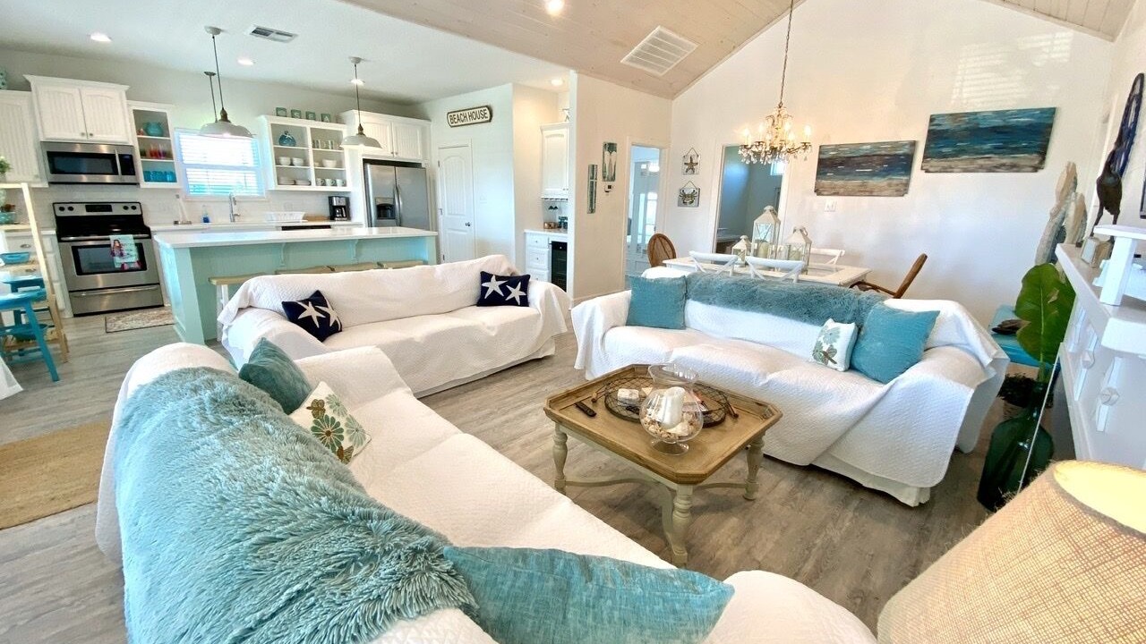 Photo of Livingroom in Crystal Beach