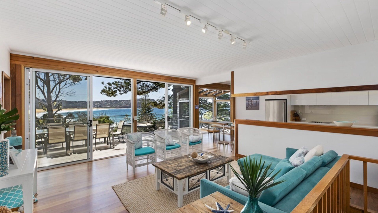 Photo of Livingroom in Macmasters Beach