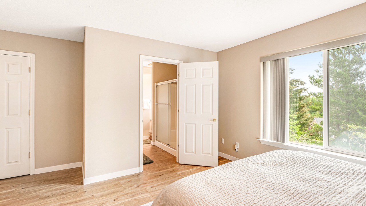 Photo of Bedroom in Nehalem