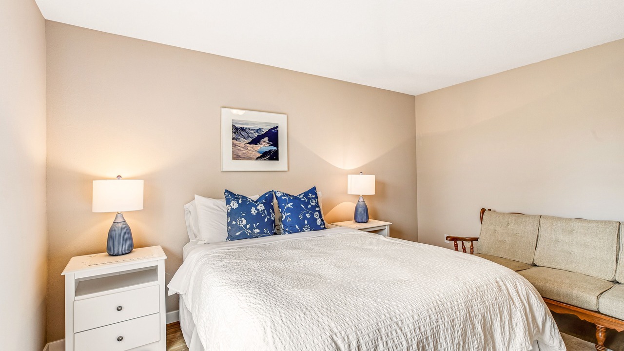 Photo of Bedroom in Nehalem