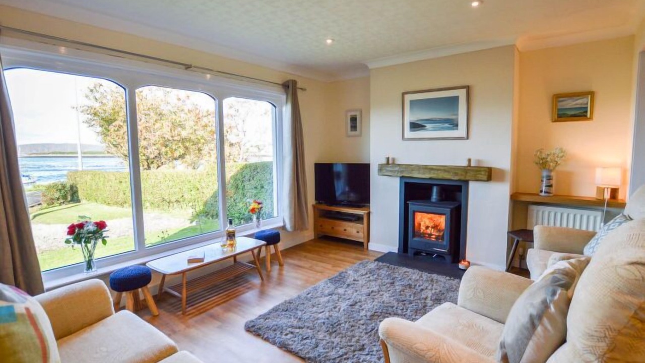 Photo of Livingroom in Connel