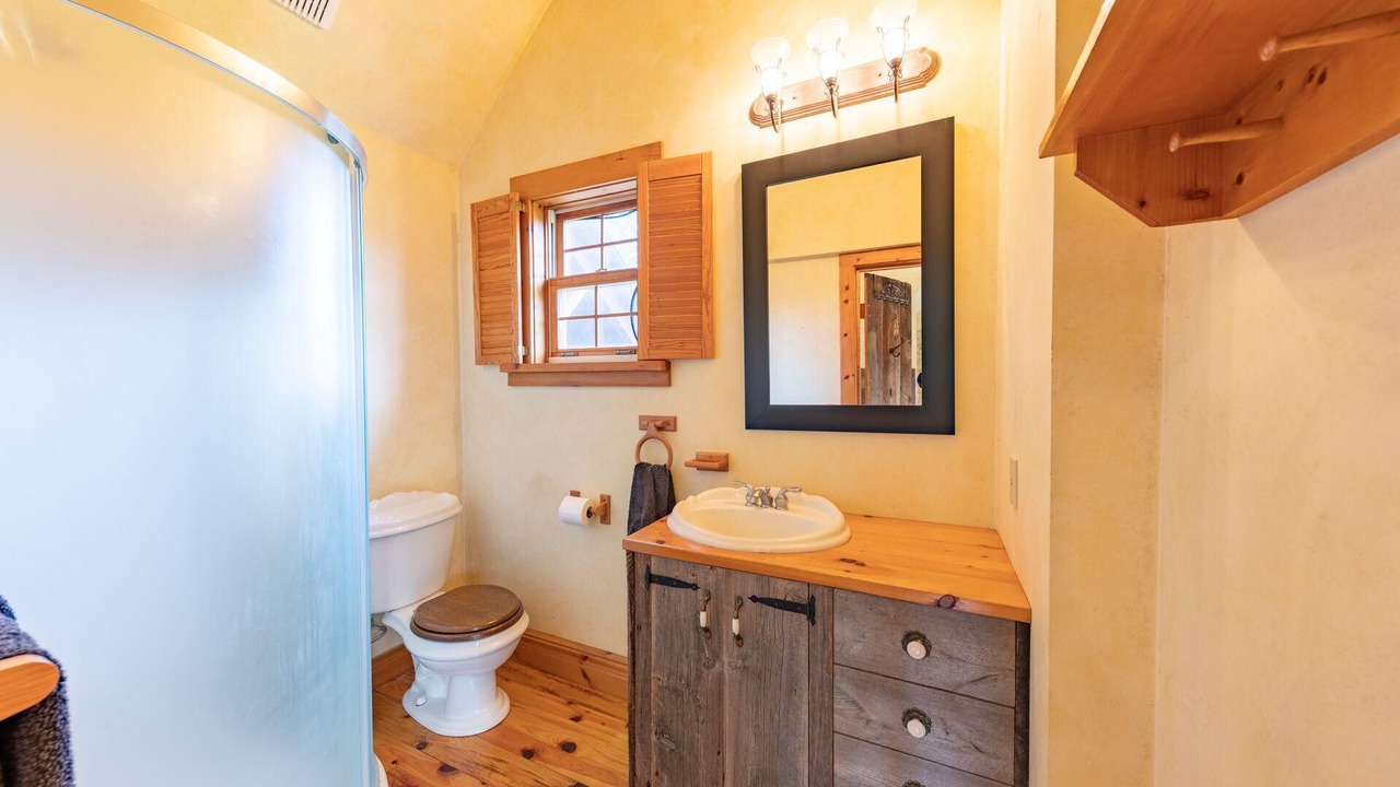 Photo of Bathroom in Glen Huron