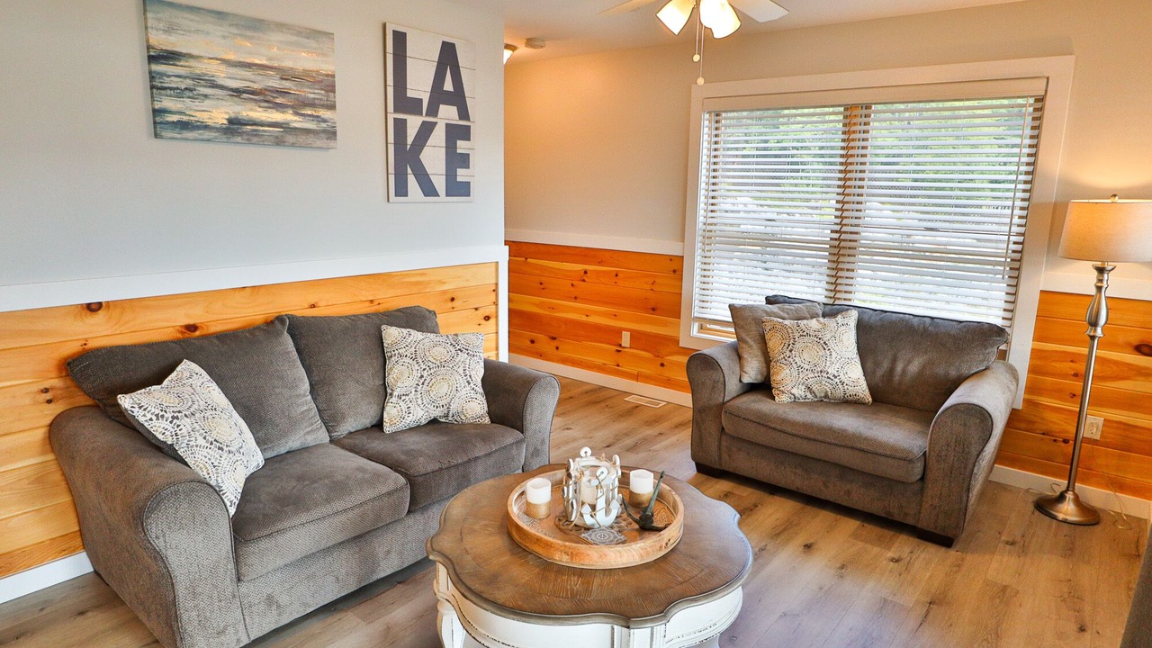Photo of Livingroom in Bolton Landing