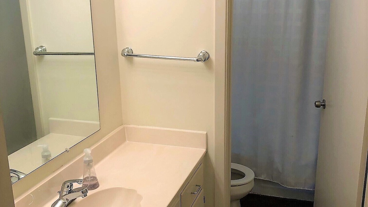 Photo of Bathroom in Eden Isle