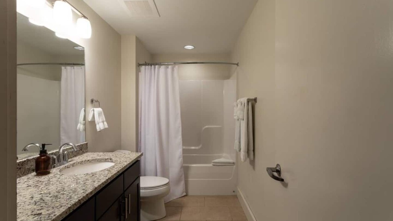 Photo of Bathroom in 12 South