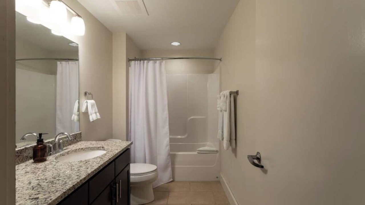 Photo of Bathroom in 12 South