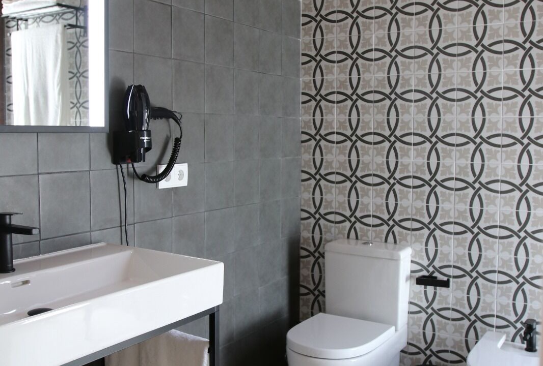 Photo of Bathroom in Cuevas de Vinroma