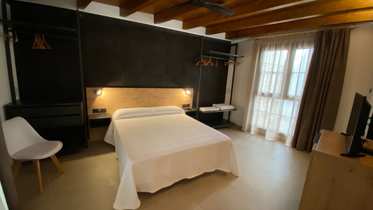 Photo of Bedroom in Cuevas de Vinroma