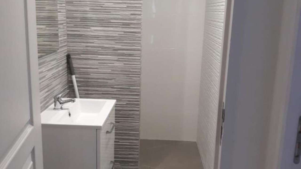 Photo of Bathroom in Jonage