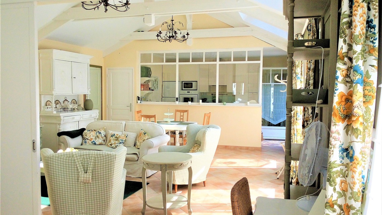 Photo of Livingroom in Saint-Marc-sur-Mer