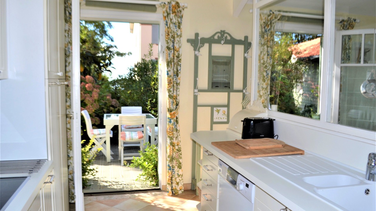 Photo of Kitchen in Saint-Marc-sur-Mer