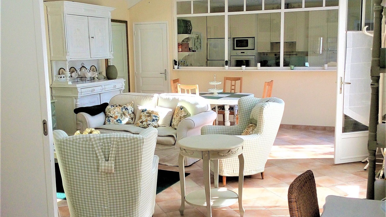 Photo of Livingroom in Saint-Marc-sur-Mer