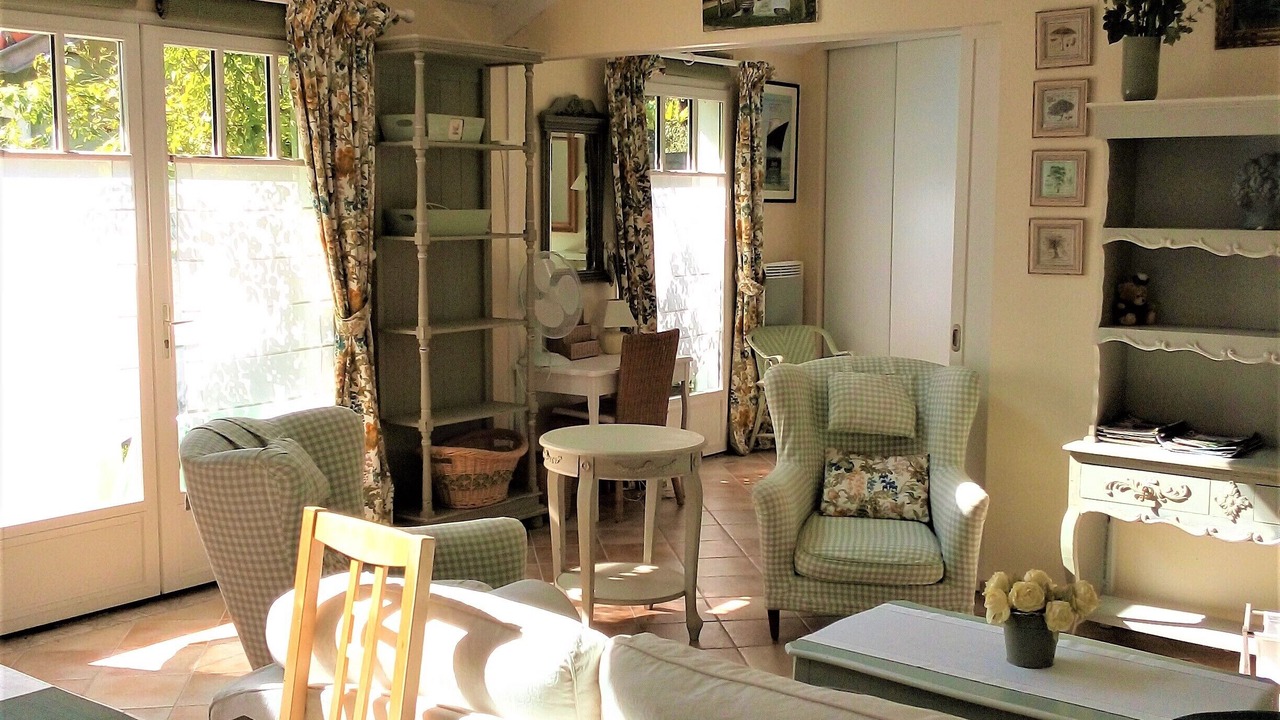 Photo of Livingroom in Saint-Marc-sur-Mer