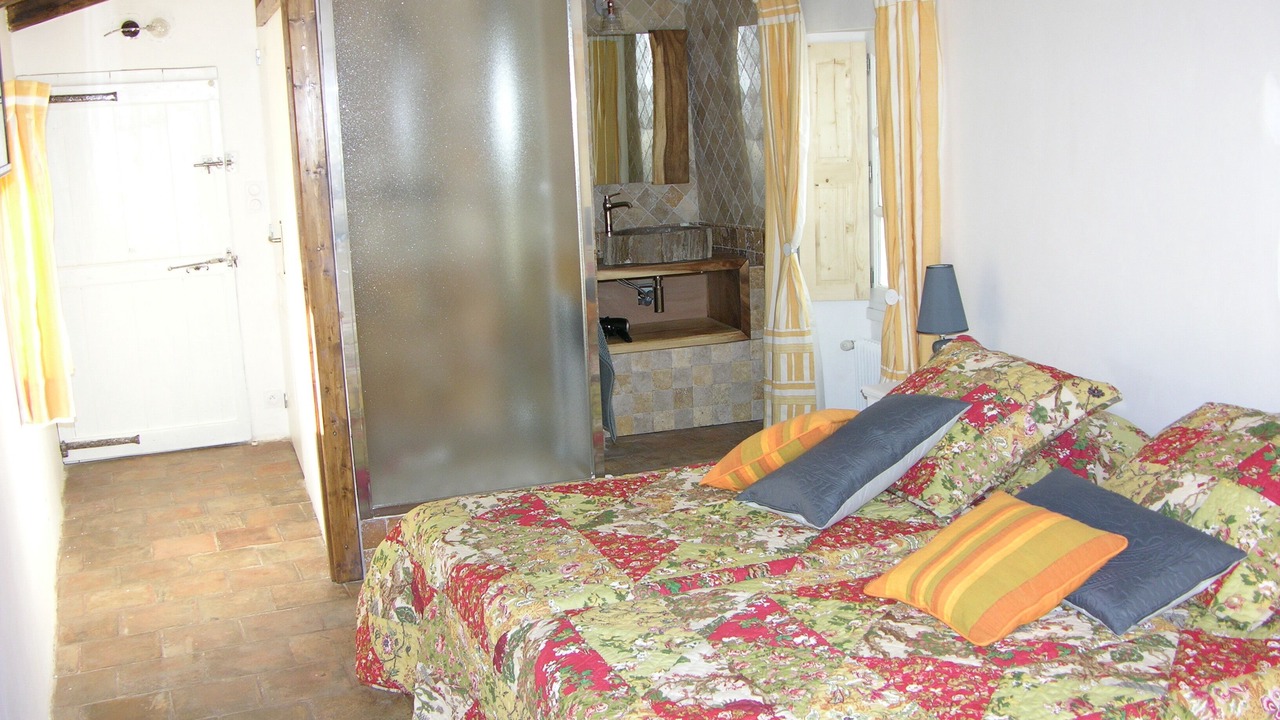 Photo of Bedroom in Rousson