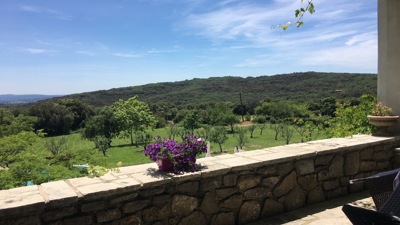 Photo of Patio Balcony in Rousson