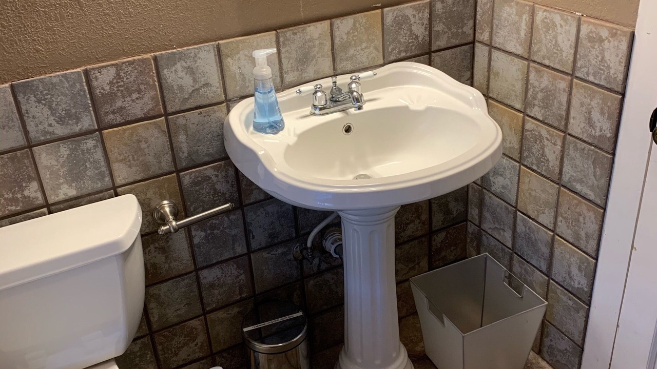 Photo of Bathroom in Leakey