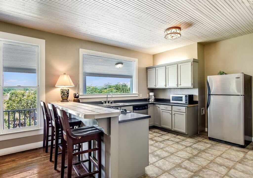 Photo of Kitchen in Leakey