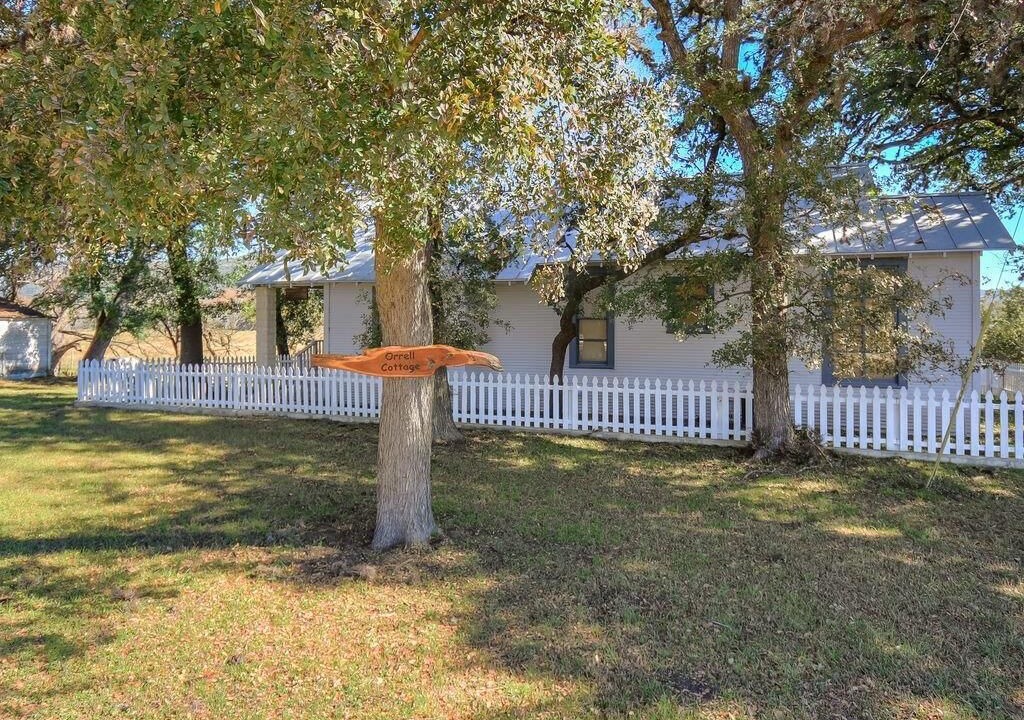 Photo of Outdoor in Leakey