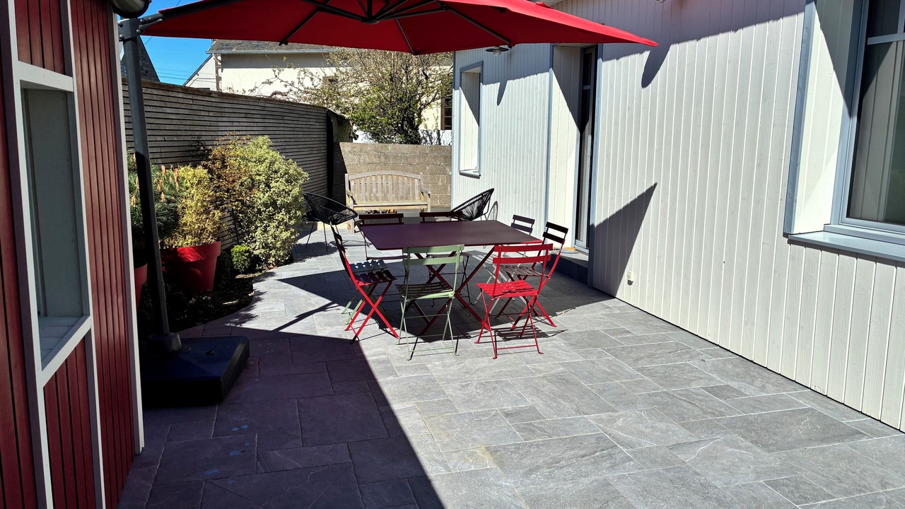 Photo of Outdoor in Parame
