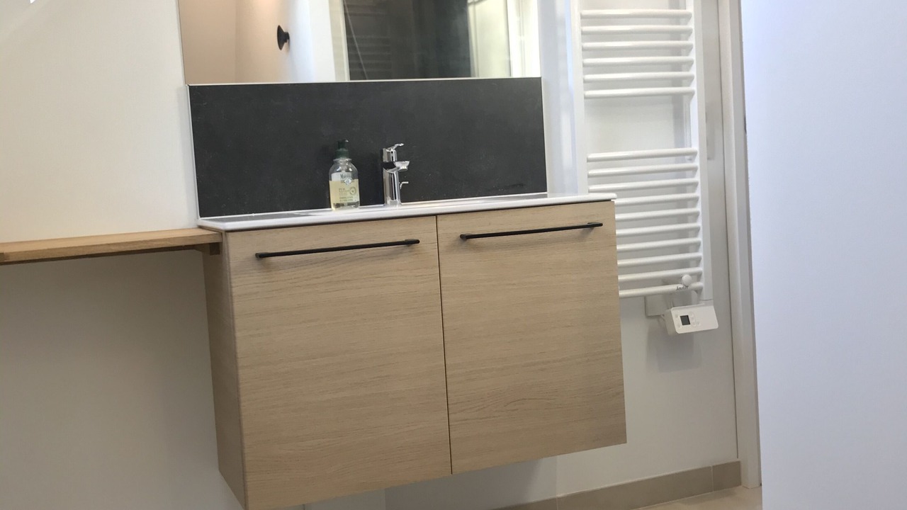 Photo of Bathroom in Parame