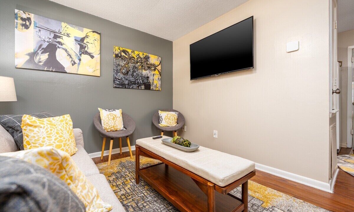Photo of Livingroom in Pineville