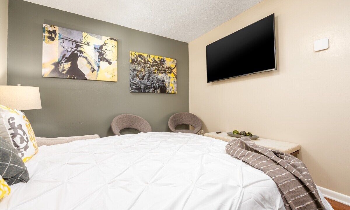 Photo of Bedroom in Pineville