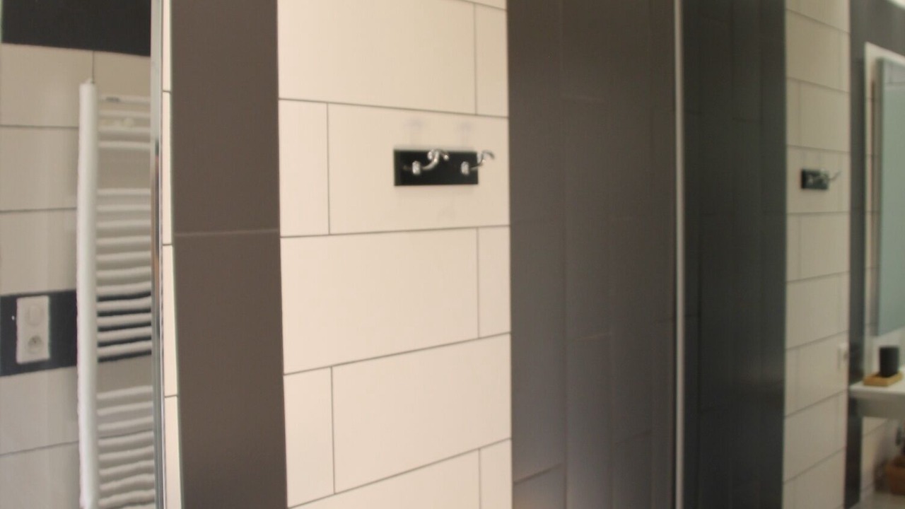 Photo of Bathroom in Beaune City Centre