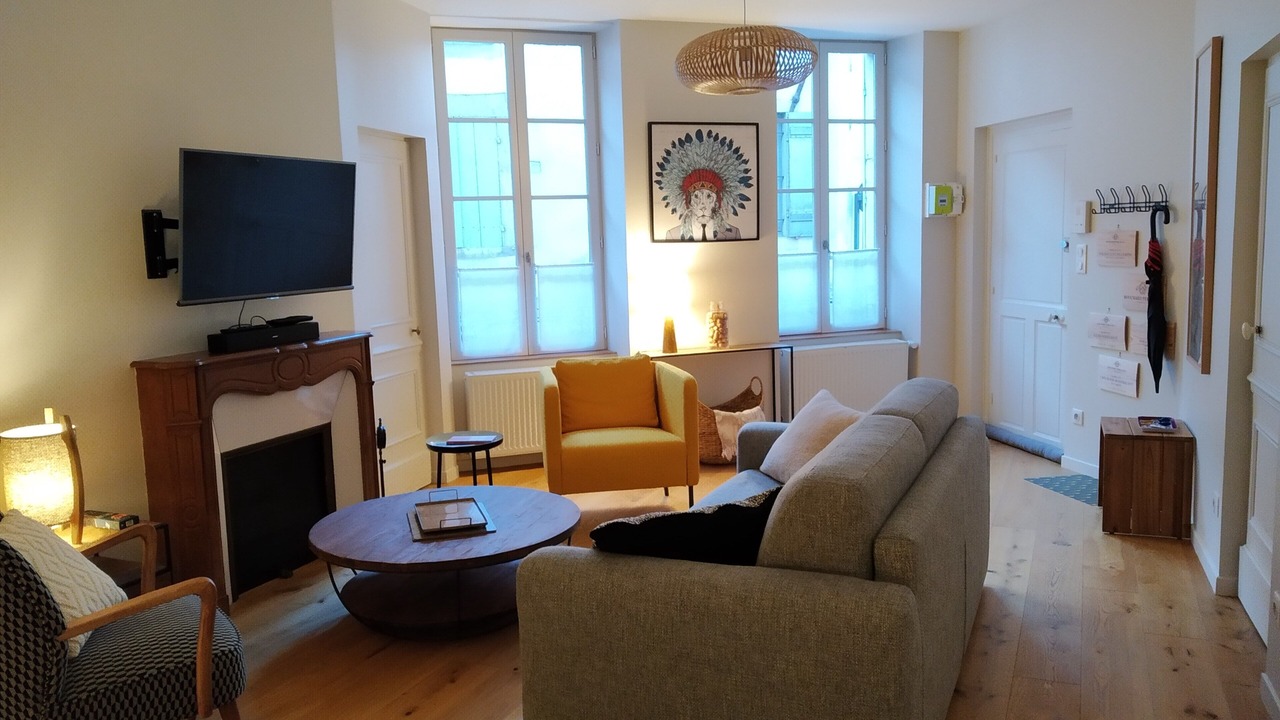 Photo of Livingroom in Beaune City Centre