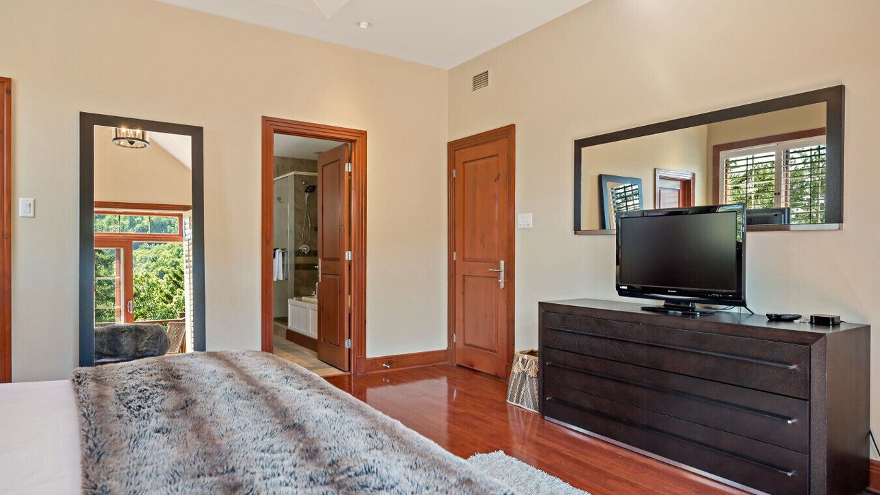 Photo of Bedroom in Mont-Tremblant