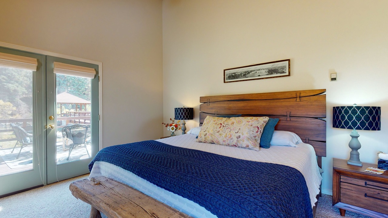 Photo of Bedroom in South Fork